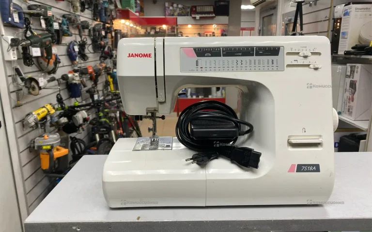 Швейная машина Janome mod 7518a