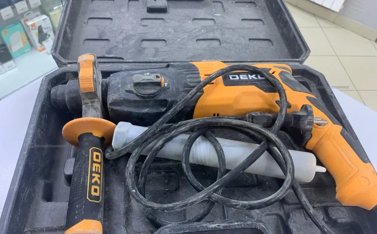 Перфоратор DEKO DKH850W