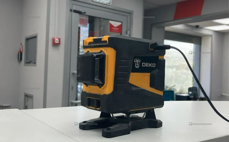 Лазерный уровень самовыравнивающийся DEKO DKLL12PG