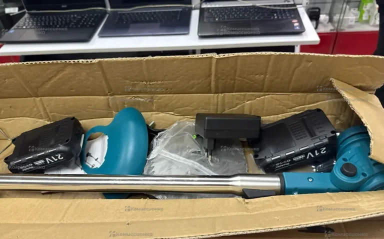 Триммер аккумуляторный Makita