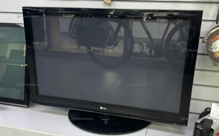 Телевизор LG 42PQ200R
