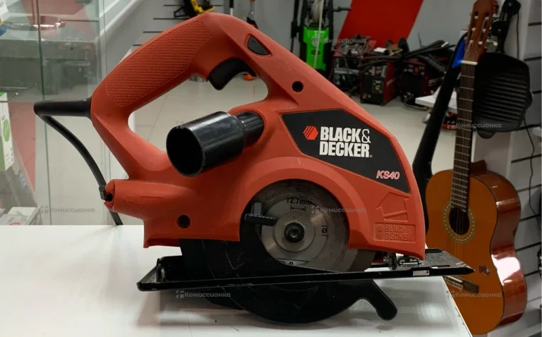 дисковая пила Black Dacker KS40