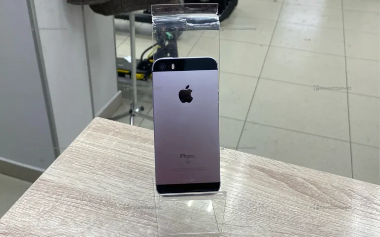 Apple iPhone SE 2/32 ГБ