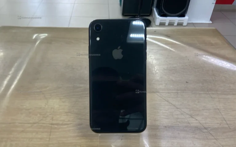 Apple iPhone XR 3/64 ГБ