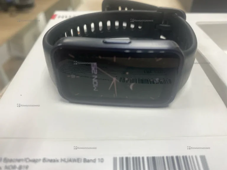 Часы HUAWEI Band 10