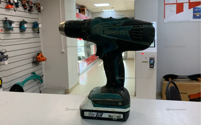 дрель шуруповёрт Makita DF457D