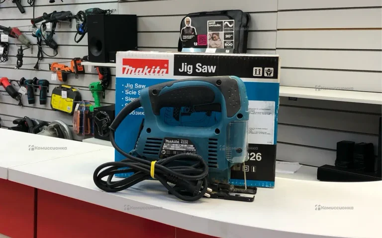 Электролобзик makita 4326