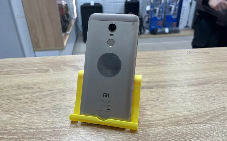 Xiaomi Redmi 5 Plus (Redmi Note 5) 3/32 ГБ