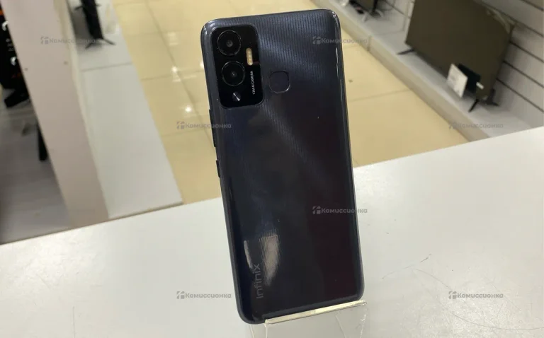 Infinix Hot 12 Play NFC 4/64 ГБ