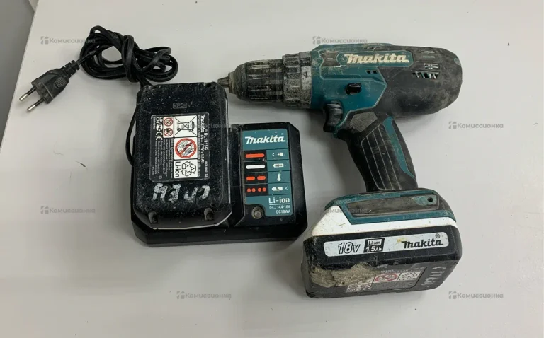 Аккумуляторная дрель-шуруповерт Makita DF488DWEE