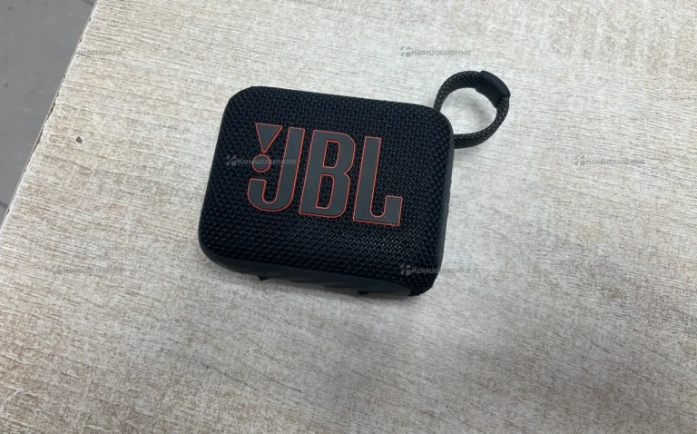 JBL go4