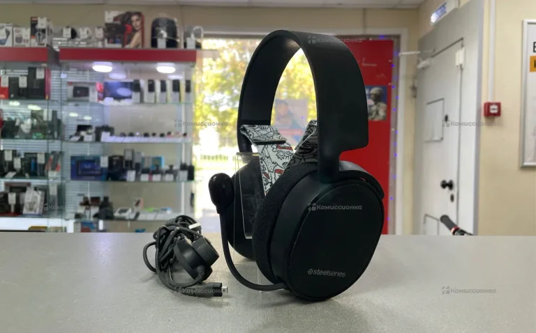 Наушники Steelseries Arctis 7