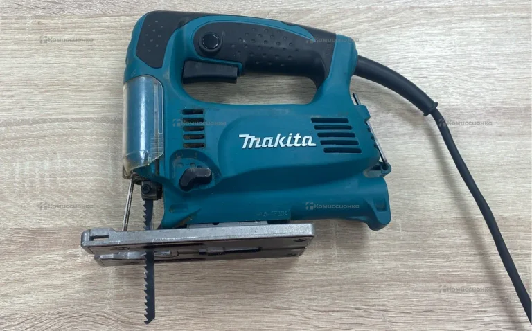 Электролобзик makita 4329