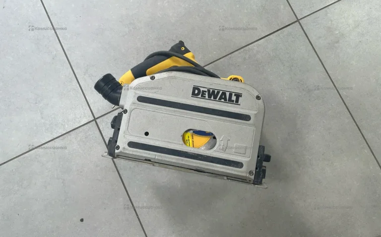 Пила дисковая DeWalt DWS520QS
