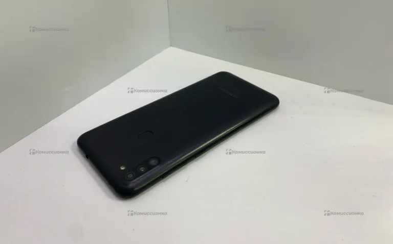 Samsung Galaxy M11 3/32 ГБ