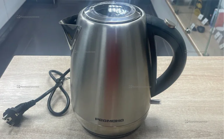 Чайник электрический Redmond RK-M1721-E