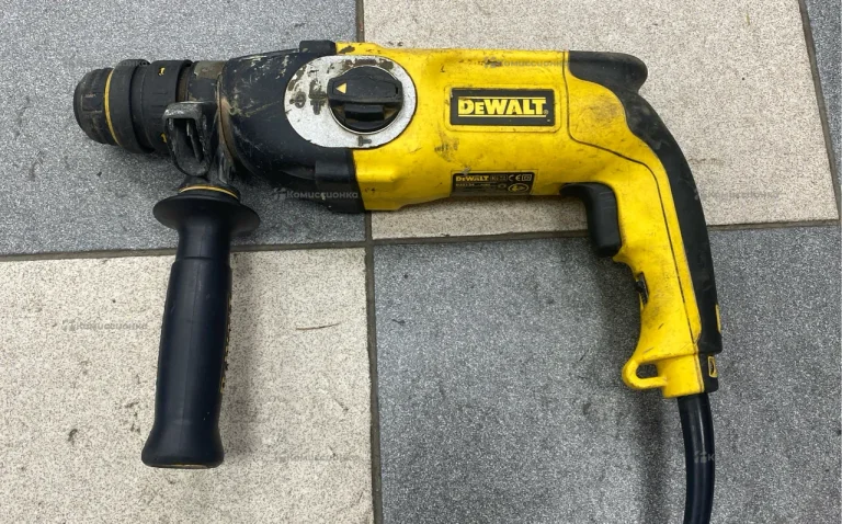 Перфоратор dewalt D25124