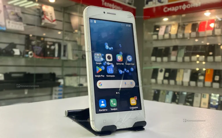 Lenovo A2016a40 1/8 ГБ