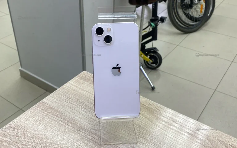 iPhone 13 4/128 ГБ