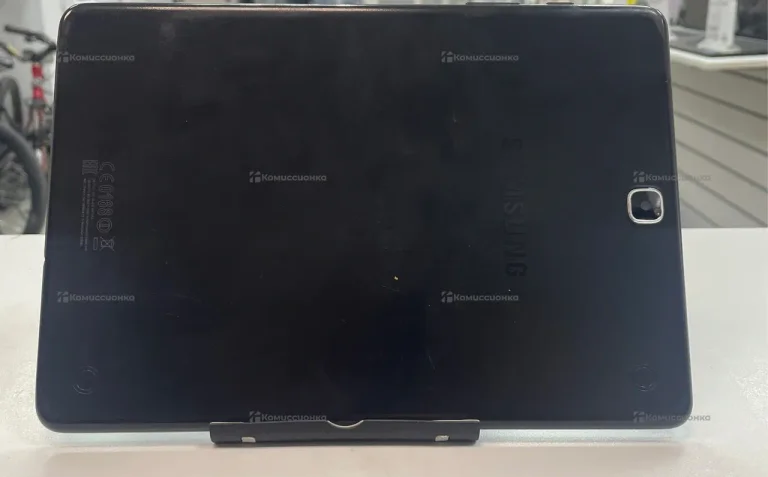 Планшет Samsung Galaxy Tab A 9.7 SM-T555 16Gb
