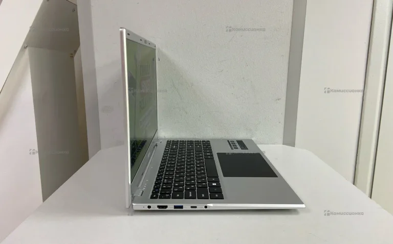 Ноутбук Dexp Aquilon C15-ICW300