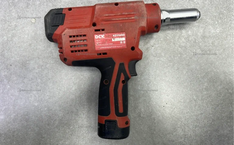 Заклепочник аккумуляторный DCK KDMP50