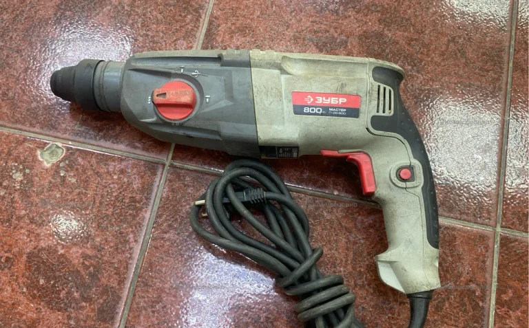 Перфоратор ЗУБР П-26-800