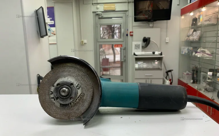 УШМ Makita 9558HNR
