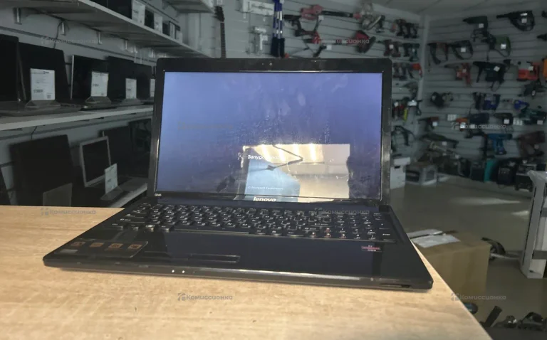Ноутбук ASUS X556UQ