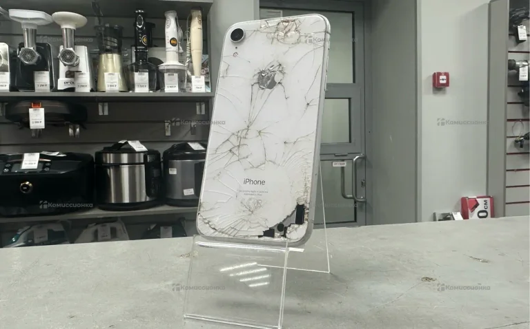 Apple iPhone XR 3/64 ГБ