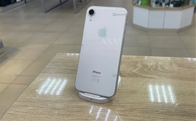 Apple iPhone XR 3/64 ГБ