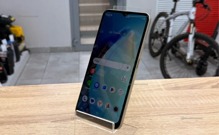 Realme C33 4/128 ГБ