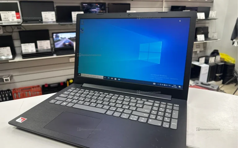 Ноутбук  Lenovo /AMD RADEON R3/DDR4 4/ HDD512