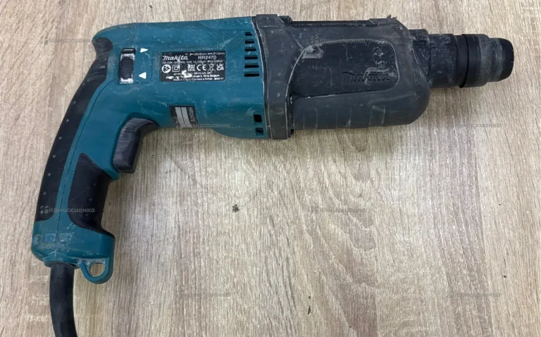 Перфоратор Makita HR2470 2024 г.