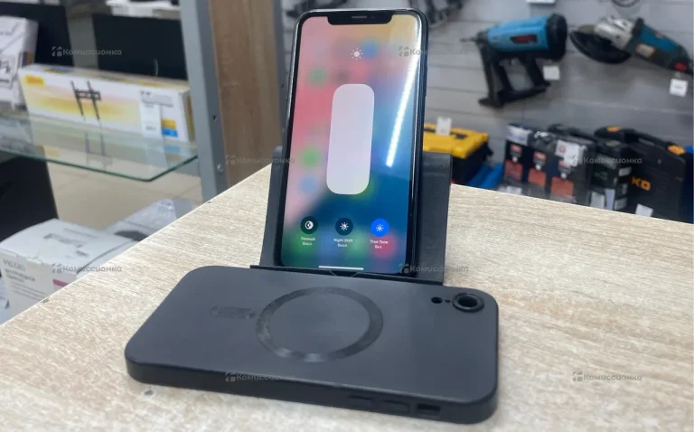 Apple iPhone XR 64ГБ