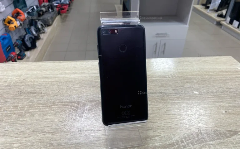 Honor 7C 3/32 ГБ