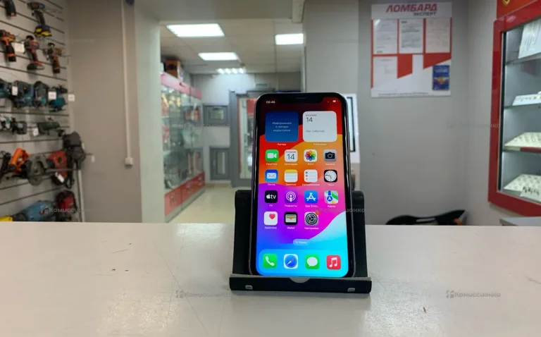 Apple iPhone 11 4/128 ГБ