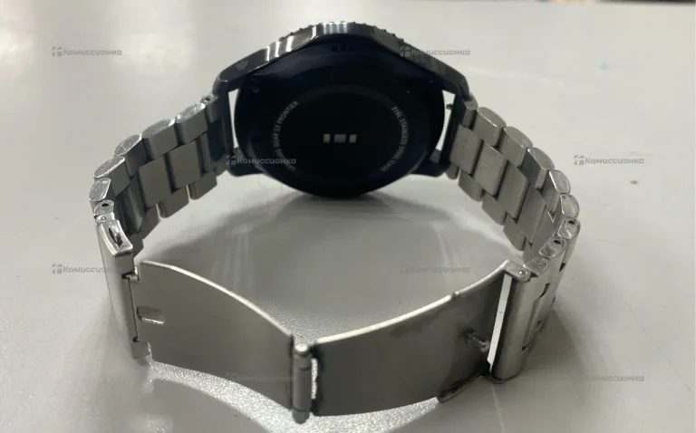 Часы Samsung Gear S3