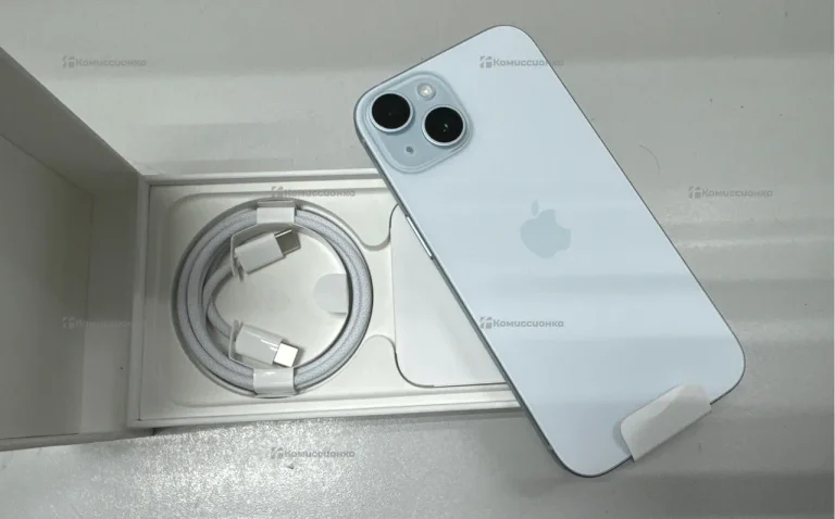 Apple iPhone 15 6/128 ГБ