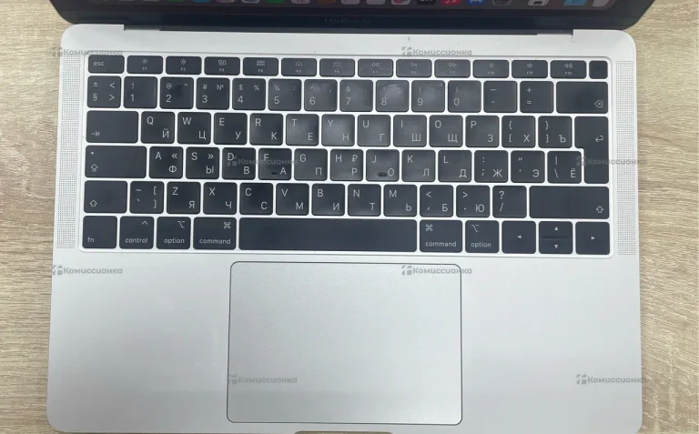 MacBook Air 13 (2019)