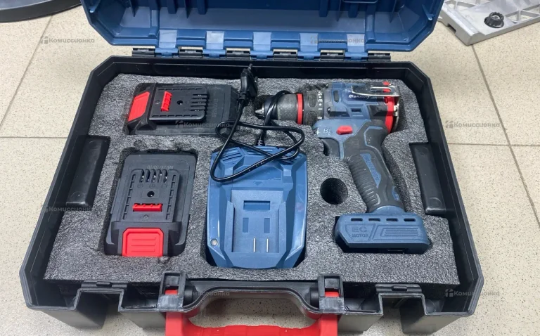 Шуруповерт Makkitoni