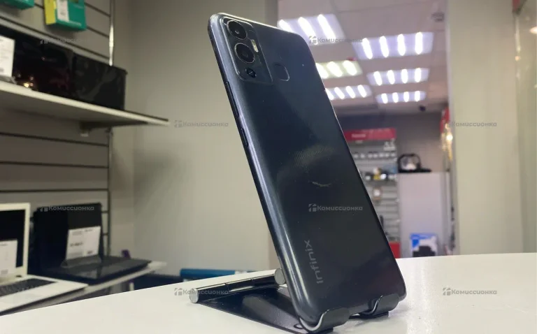Infinix Hot 12 Play 4/64 ГБ