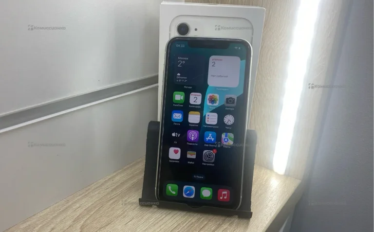 Apple iPhone 11 4/64 ГБ