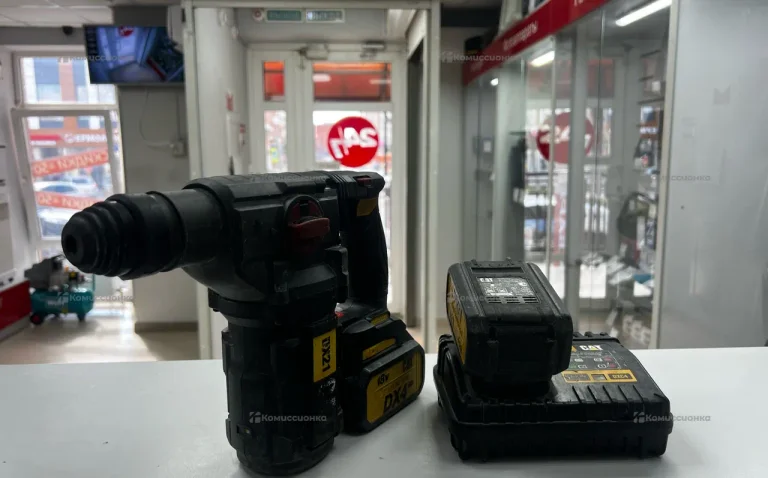 Перфоратор CAT DX21