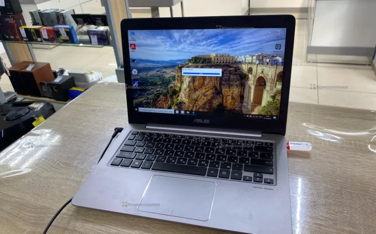 Ноутбук ASUs UX310UA
