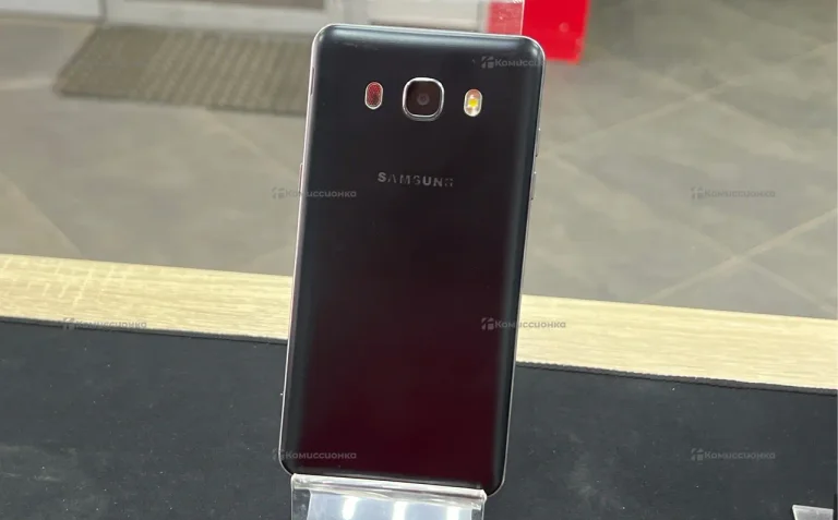 Samsung Galaxy J5 (2016) 2/16 ГБ