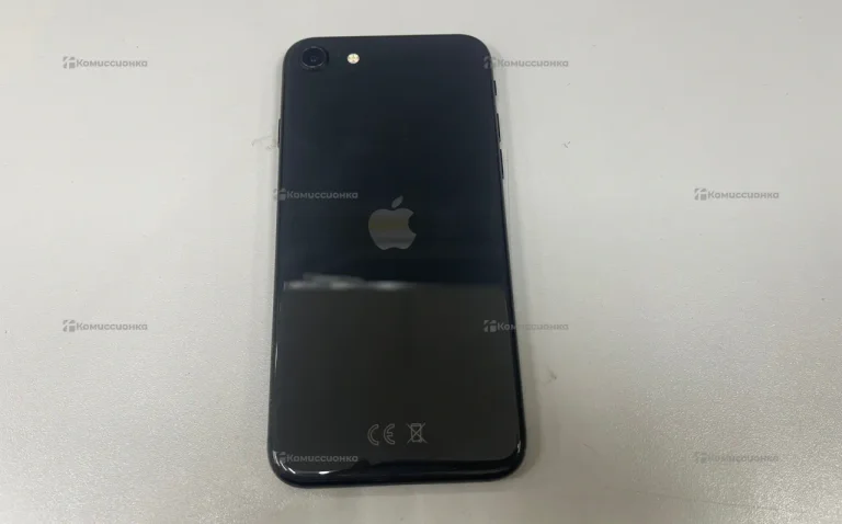 Apple iPhone SE (2020) 3/64 ГБ