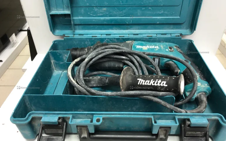 перфаратор makita HR2470