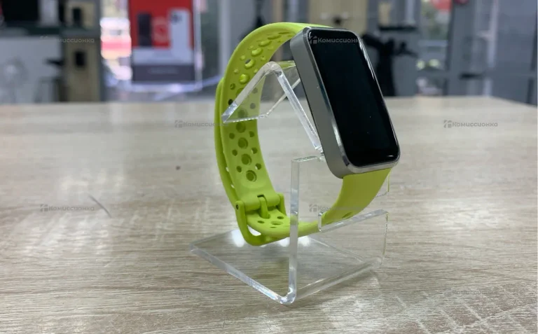 Часы huawei band 10