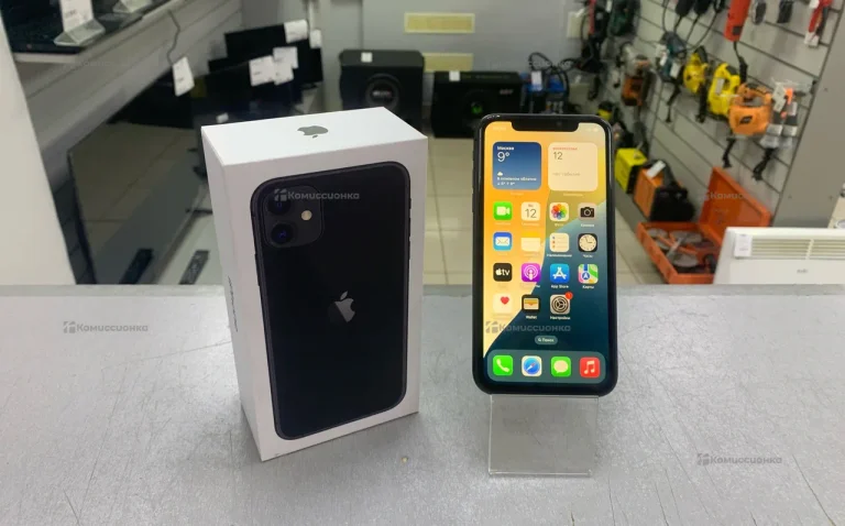 Apple iPhone 11 4/64 ГБ